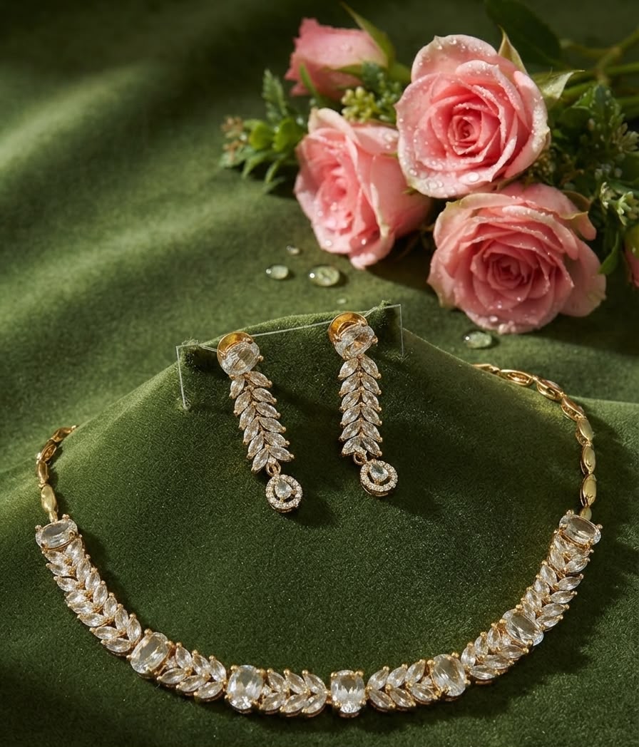 Graceful Gold-Plated Marquise Leaf Necklace Set